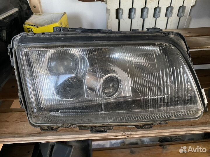 Фара ауди а8 д2