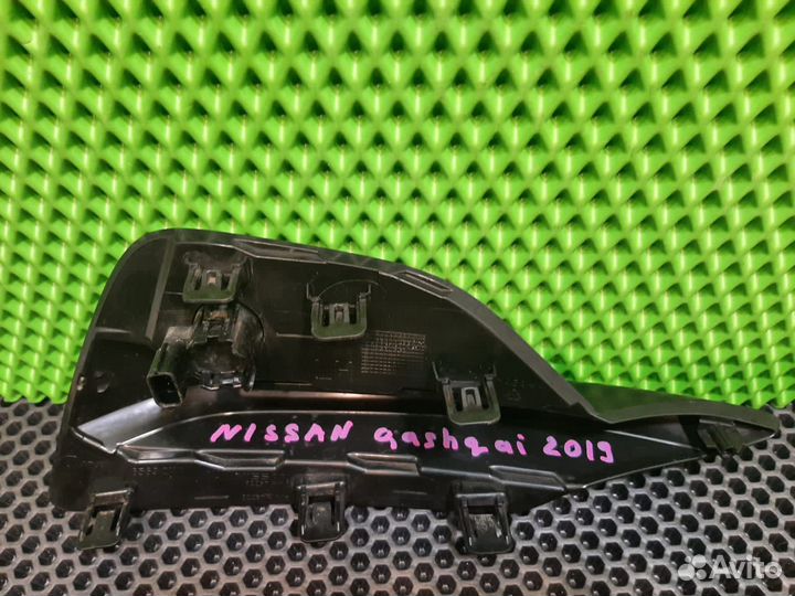 Решетка, заглушка переднего бампера Nissan Qashqai