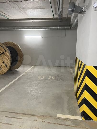 Машиноместо, 14 м²