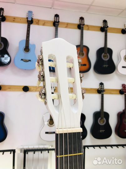 Гитара Belucci Новая (Нейлон струны)