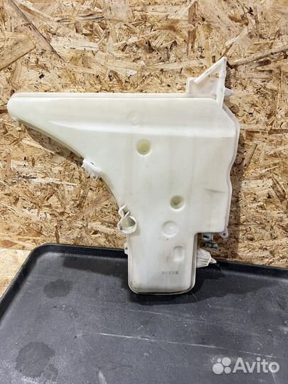 Бачок стеклоомывателя BMW E92 E93