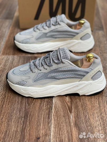 Кроссовки Adidas Yeezy Boost 700 мужские