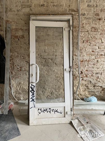 Входная дверь пластиковая