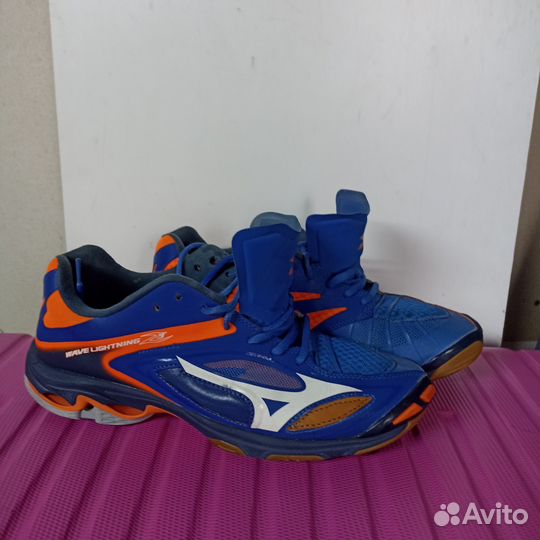 Мужские кроссовки mizuno