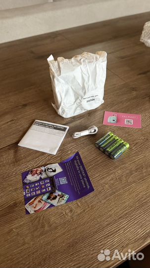 Фотоаппарат моментальной печати instax