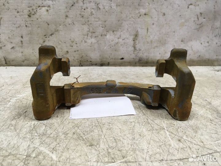 Скоба суппорта заднего Ford Focus 2 2005-2008