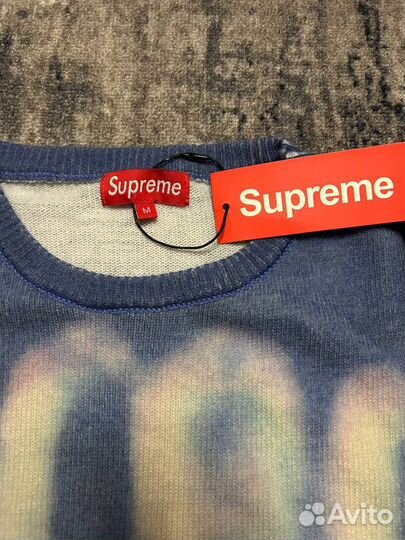 Свитер supreme blurred logo