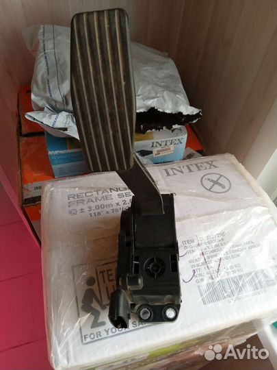 Педаль е газ приора 2170 Бош