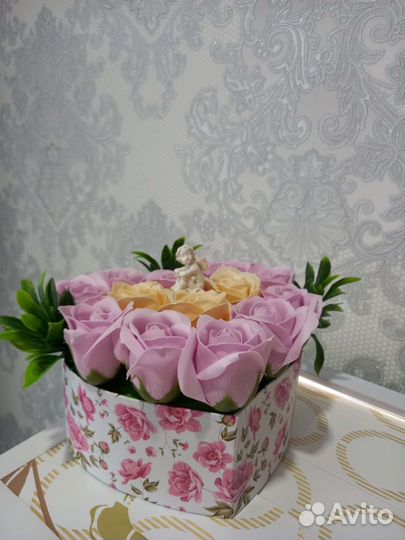 Мыльные розы в подарочной коробке, в виде сердца