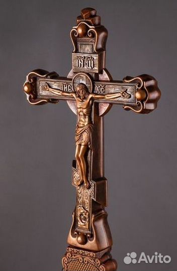 Крест на могилу с цветником