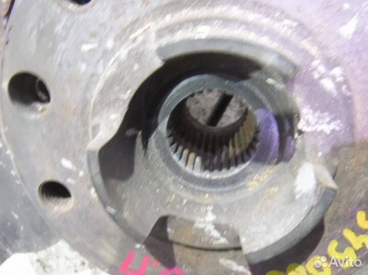 Кулак задний правый