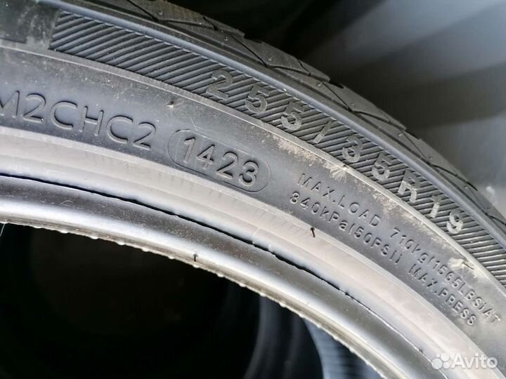Charmhoo Sports T1 255/35 R19 96Y