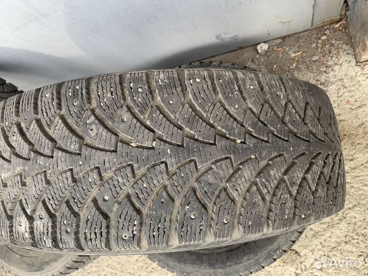 Nordman 5 215/65 R16 102T