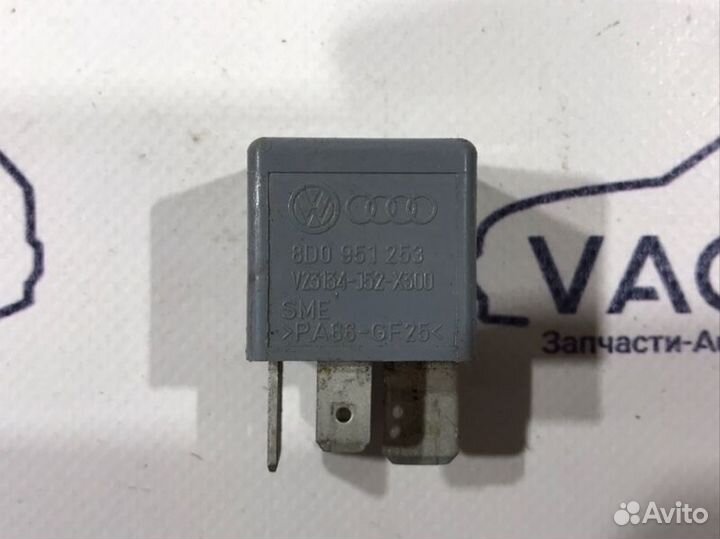 Реле Audi A4 B5 2000