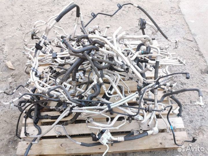 Трубка кондиционера Land Rover Discovery 5 2020