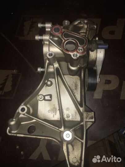 Кронштейн масляного насоса cdnc 2.0tfsi