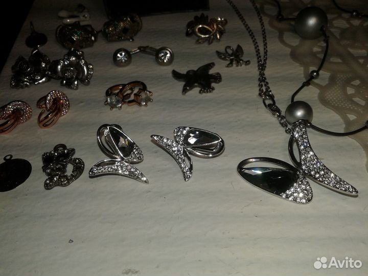 Серьги, бусы, подвески, кольца