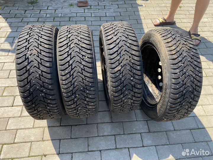 Nokian Tyres Hakkapeliitta 8 205/60 R16