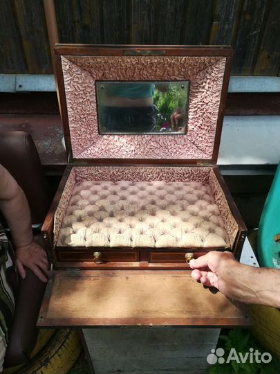 Шкатулка ларец старинная