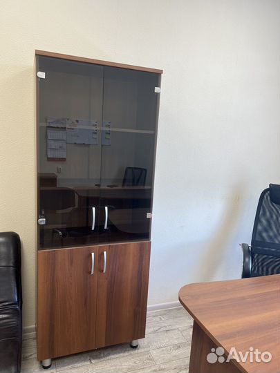 Офисная мебель комплект