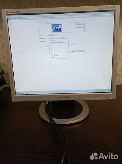 Монитор Samsung 713n W