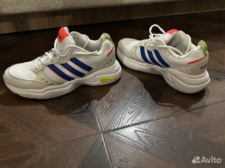 Кроссовки adidas