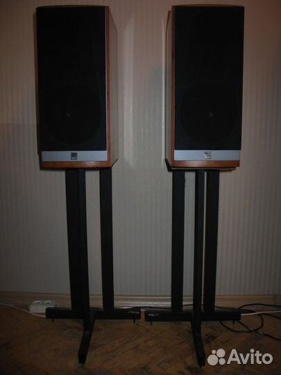 Dali Mentor 2 Cherry