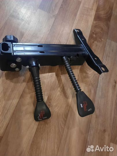 Крепление для игрового кресла