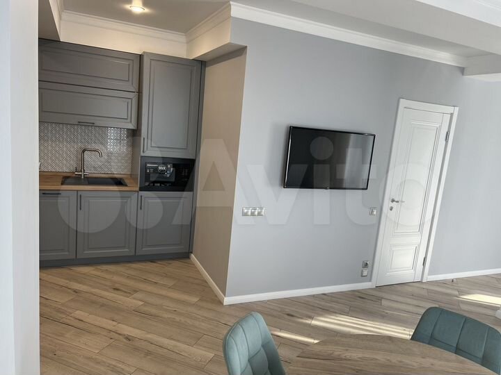 2-к. квартира, 85 м², 10/12 эт.