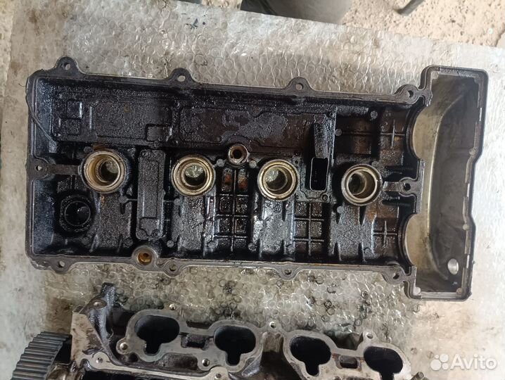 Клапанная крышка Mazda 626 1.8 FP