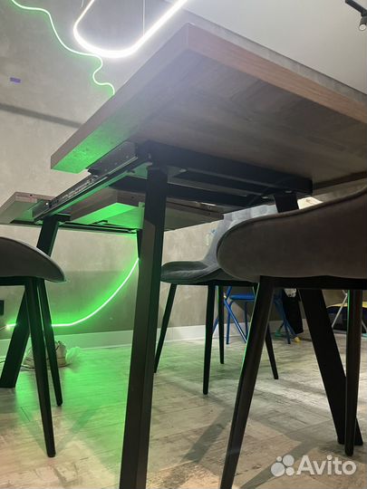 Обеденный стол большой лофт