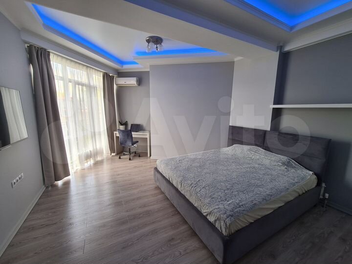 3-к. квартира, 100 м², 5/20 эт.