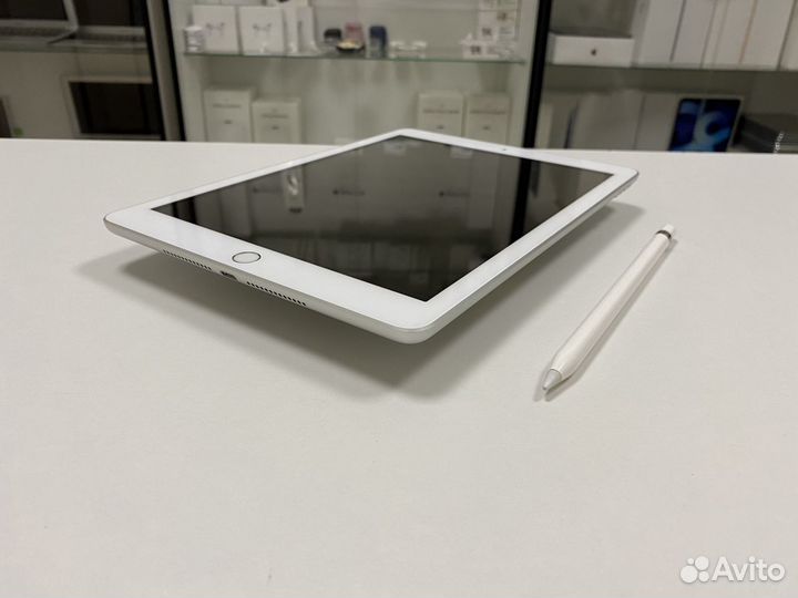 Комплект iPad 6 WiFi 32gb + Pencil (1-GEN)