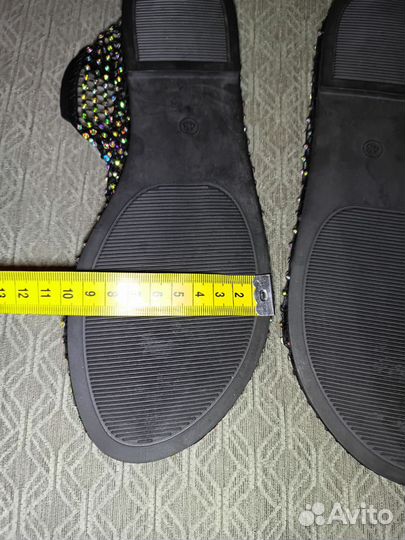 Босоножки сандалии со стразами с круглым носком