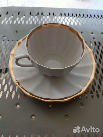 Чайные чашки с блюдцами