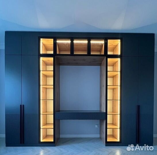 Шкаф с рабочей зоной на заказ