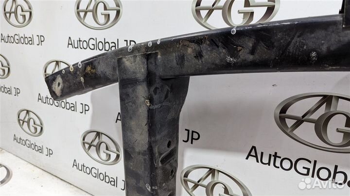 Усилитель заднего бампера Jeep Grand Cherokee