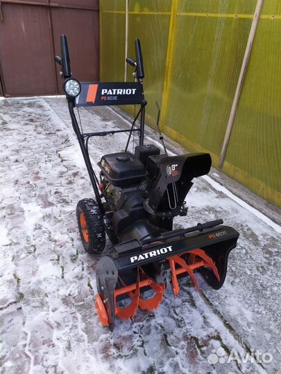 Продам снегоуборочник марки 