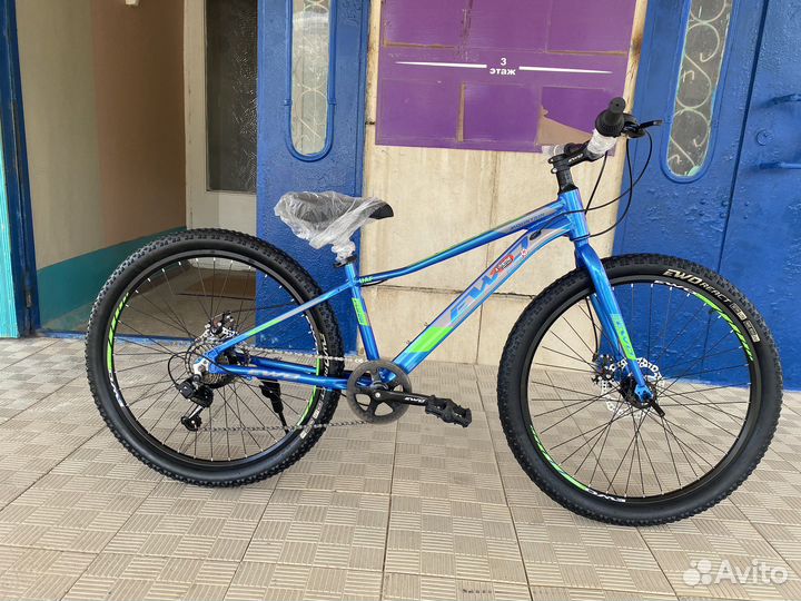Велосипед новый алюминиевый 26