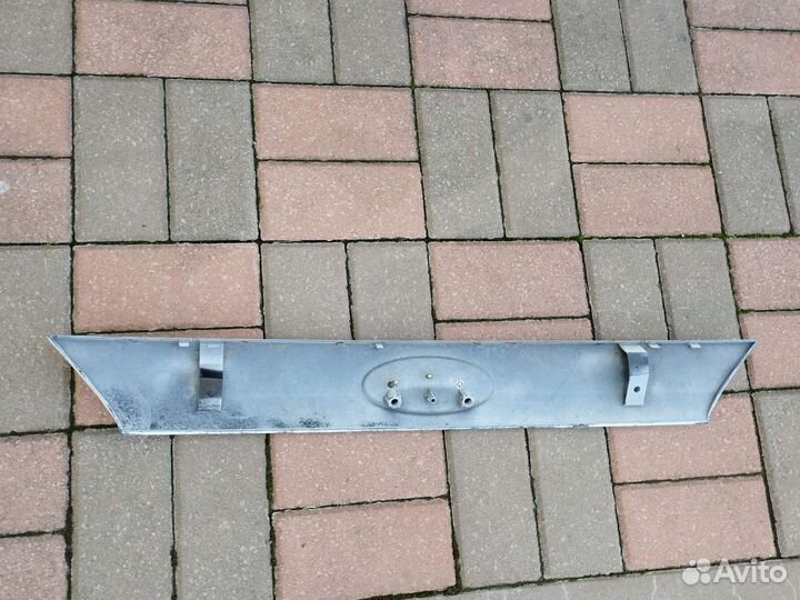 Накладка крышки багажника Ford Mondeo 4