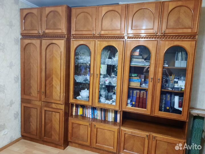 Стенка в гостинную