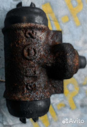 Тормозной цилиндр задний Mazda Demio de3fs de5fs