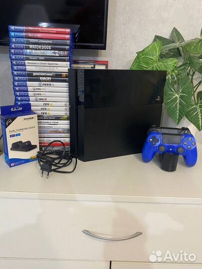 Sony PS4 игровая приставка + игра