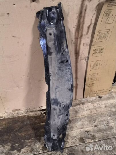 Планка под лобовое стекло Hyundai Solaris/Kia Rio