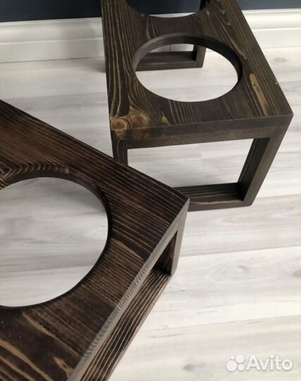 Подставка для мисок кошкам/собакам