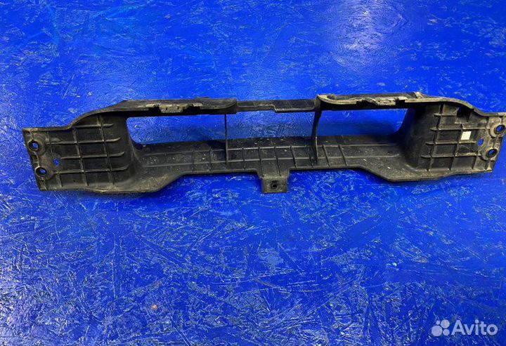 Дефлектор радиатора передний Kia Quoris KH G6DK