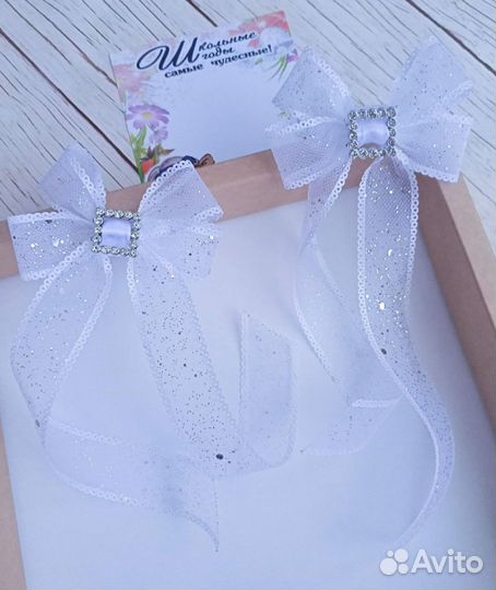 Короны, заколки, новогодние бантики