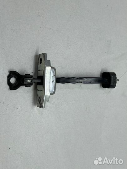 Ограничитель двери передний Toyota Camry V50/V55