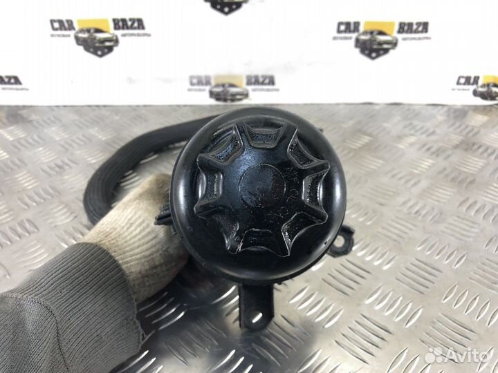 Бачок гидроусилителя