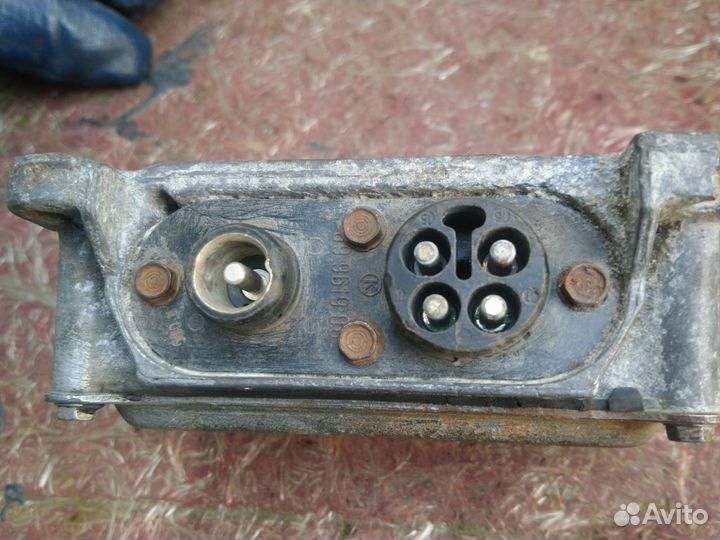 Коммутатор на Мерседес W123 2.0-2.3-2.5-2.8